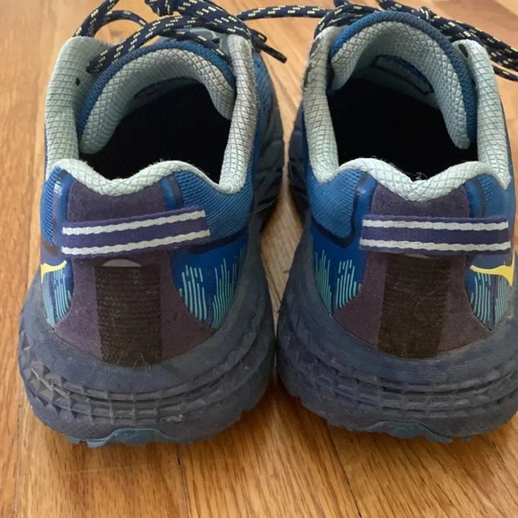 HOKA One One time to fly sz 9 blue cushion sole comfortable minor wear shown - Picture 4 of 6